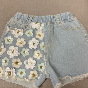 Girl size 6 shorts